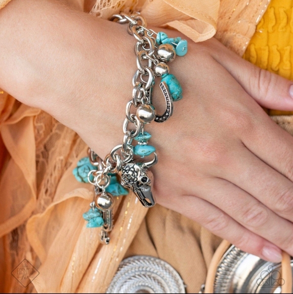 Wild West Wardrobe Blue Bracelet Turquoise Fashion Jewelry Paparazzi - Picture 2 of 2